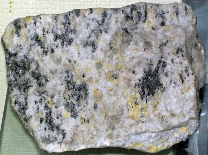 cancrinite.jpg