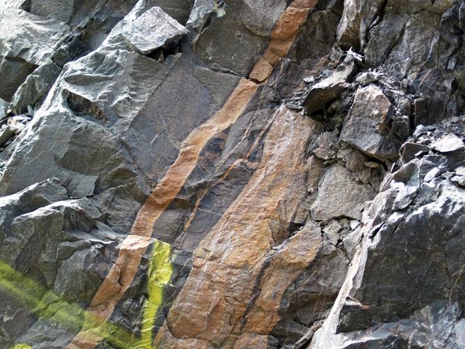 carbonatite2020(5)jpg