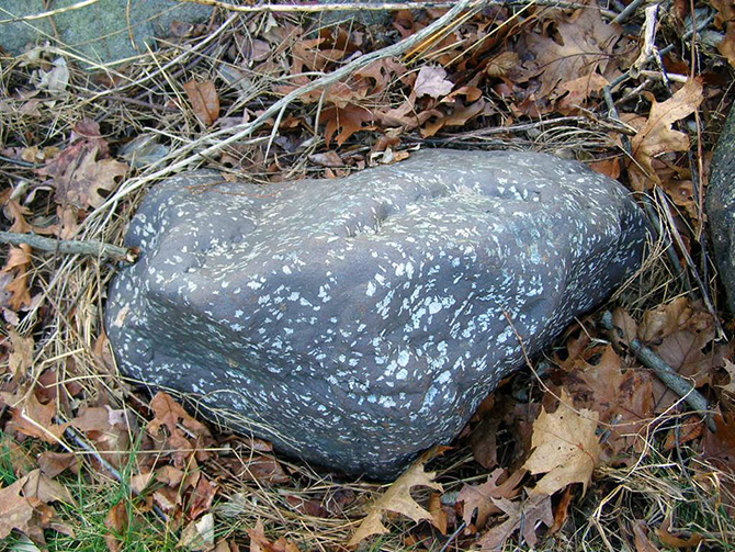 cumberlandite(1).jpg